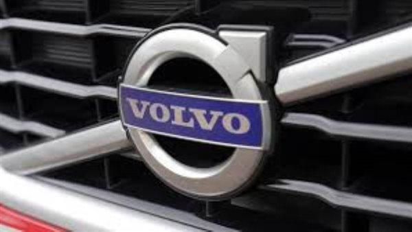 فولفو تطلق مبادرة E.V.A. للسلامة على وسائط التواصل الإجتماعي