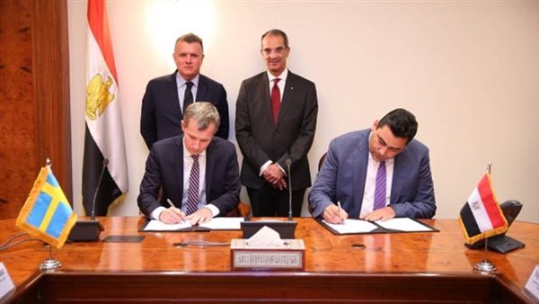 وزيرالاتصالات يشهد توقيع اتفاقية بين المصرية للاتصالات و إريكسون لإنشاء مركز تدريب مشترك ومعمل للابتكار