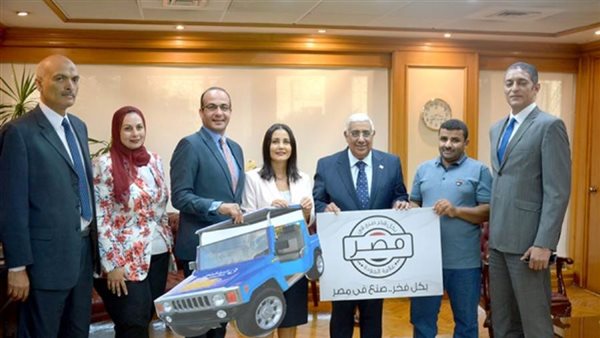 في إطار استراتيجية لدعم رواد الأعمال.. المصرف المتحد يمول صاحب أول ورشة لصناعة السيارة الكهربائية 