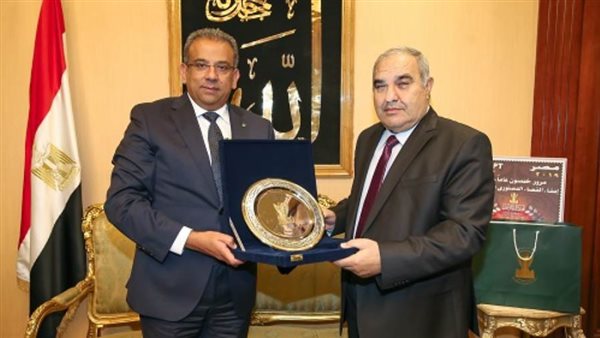 هيئة البريد تصدر طابع بريد تذكاري بمناسبة مرور ٥٠عام على انشاء المحكمة الدستورية العليا