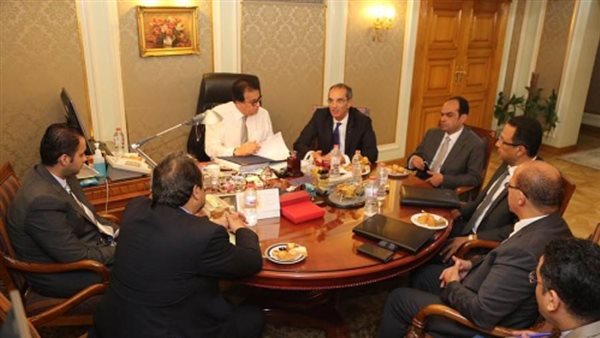 وزيرا التعليم العالي والاتصالات يبحثان سبل تطوير الجامعات المصرية وتحويلها لجامعات ذكية 