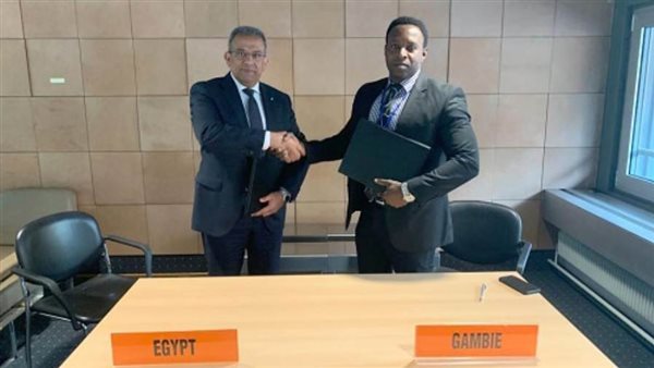  رئيس البريد المصري يلتقي نظيره الجامبي ويوقع اتفاق تعاون في مجال التجارة الالكتروني