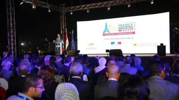 فيديو| وزير الاتصالات : 16 % حجم نمو القطاع خلال الربع الاول من العام المالي الحالي