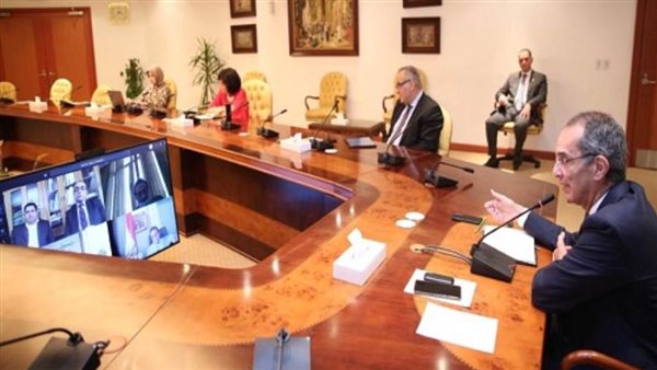 وزيرا التعليم العالى والاتصالات يتابعان تنفيذ التحول الرقمى للجامعات