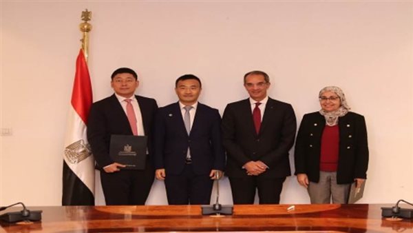 وزير الاتصالات يشهد توقيع مذكرة تفاهم لتدشين الأكاديمية المركزية لتدريب الشباب بالتعاون مع هواوى 