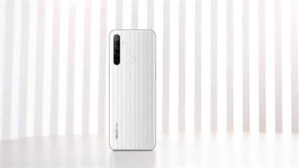  “realme” تُطلق أحدث هواتفها C3 و 6i للفئة الاقتصادية في السوق المصري