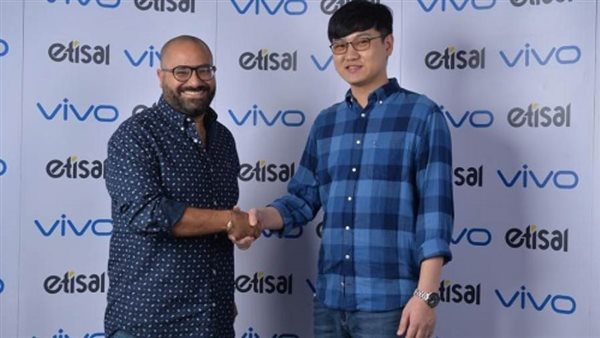  إتفاقيَة شراكة بين “فيفو” و“إتصال” لبيع وتوزيع منتجاتها في مصر