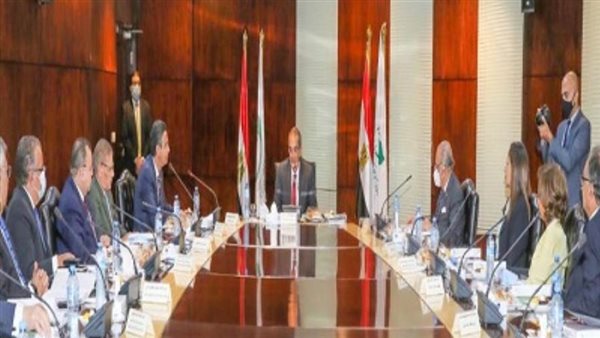  وزير الاتصالات يجتمع بمجلس إدارة الهيئة القومية للبريد في تشكيله الجديد