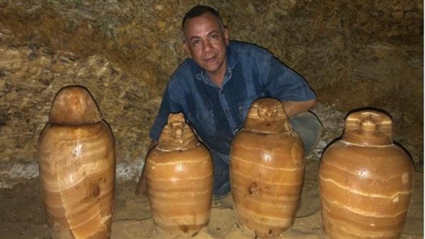 اكتشاف مقبرة المشرف على 