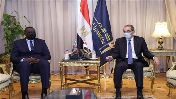  وزير الاتصالات يلتقى نظيره الكونغولي لبحث سبل التعاون بين البلدين في مجالات التحول الرقمى وتطوير البنية التحتية 
