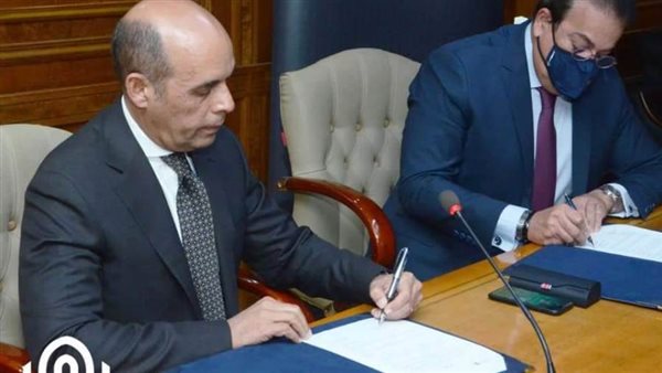 بروتوكول بين بنك القاهرة والتعليم العالي لتقديم منح دراسية لطلاب الجامعات الأهلية «صور»