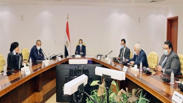 وزيرا التعليم والاتصالات يبحثان تنفيذ منظومة الامتحانات الإلكترونية  ورقمنة الجامعات 