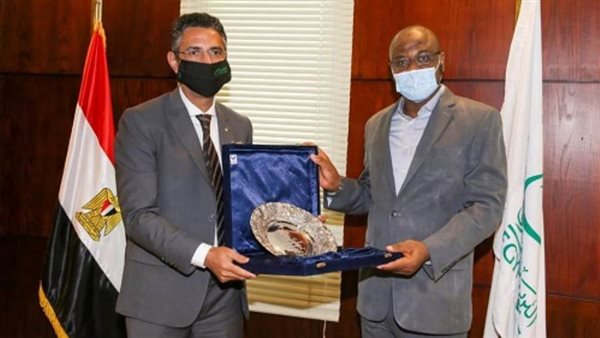 رئيس البريد المصري يستقبل وزير الاتصالات والاقتصاد الرقمي النيجيري