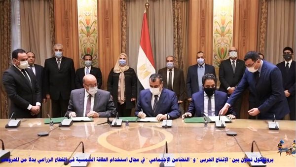 تعاون بين بنك ناصر والإنتاج الحربي لتوسيع استخدام الطاقة الشمسية في الزراعة