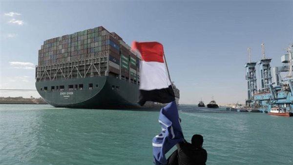 فيديو| نجاح هيئة قناة السويس في تعويم سفينة الحاويات البنمية الجانحة