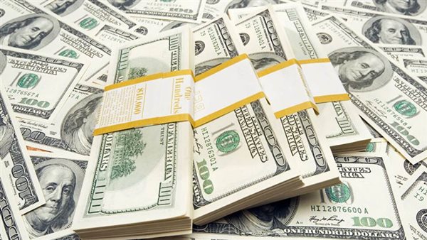 الدولار يتراجع قرشين في كبرى البنوك بمنتصف تعاملات اليوم