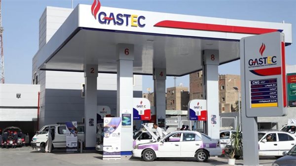 الحكومة تعتزم تحويل 450 ألف سيارة للعمل بالغاز الطبيعي في غضون ثلاث سنوات 