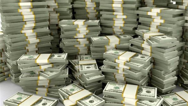 موديز: العالم ادخر 5.4 تريليون دولار إضافي منذ بدء جائحة كورونا