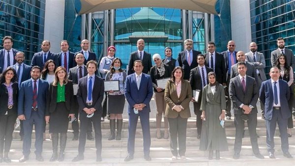 البنك الأهلي الكويتي - مصر يكرم فروعه الأفضل أداًء في 2020