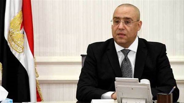 وزير الإسكان يتابع مشروعات المبادرة الرئاسية 