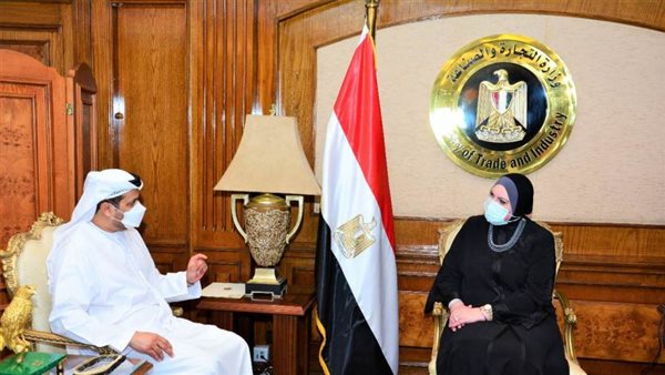 وزيرة التجارة والصناعة تبحث مع سفير الإمارات لدى مصر سبل تعزيز التعاون الاقتصادي والتجاري بين البلدين