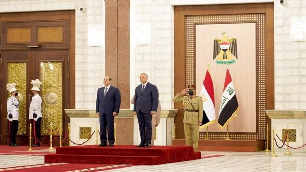 السيسي يلتقي رئيس الوزراء العراقي في بغداد