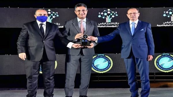 البريد يفوز بجائزة التميّز كأفضل مؤسسة بريدية عربية في التحول الرقمي