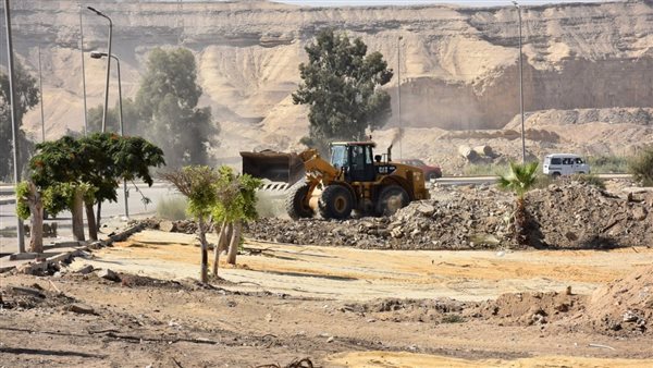 رئيس جهاز «القاهرة الجديدة» يتفقد أعمال التطوير الجارية بالمناطق المختلفة بالتجمع الثالث