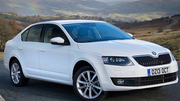 «أوكتافيا» تقود تراخيص سيارات «سكودا»