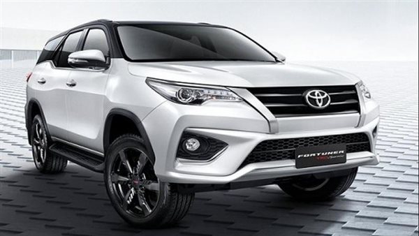«كورولا» تتصدر تراخيص «تويوتا».. و«فورتشنر» تسجل 105 مركبات