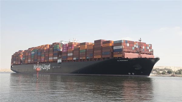 قناة السويس تسجل أعلى معدل عبور يومي للسفن بإجمالي حمولات 4.8 مليون طن