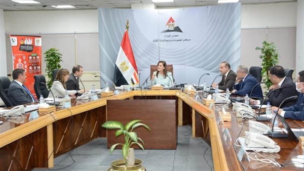 السعيد تناقش أوجه التعاون المشترك مع نائب رئيس البنك الأوروبي لإعادة الإعمار والتنمية