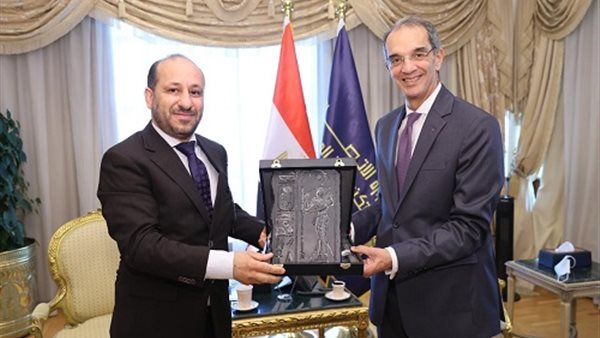  وزير الاتصالات يستقبل نظيره اليمنى لبحث سبل التعاون المشترك 