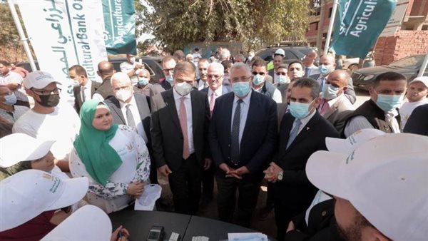 قوافل البنك الزراعي تجوب قرى حياة كريمة للتوعية ببرامجه التمويلية وخدماته المصرفية