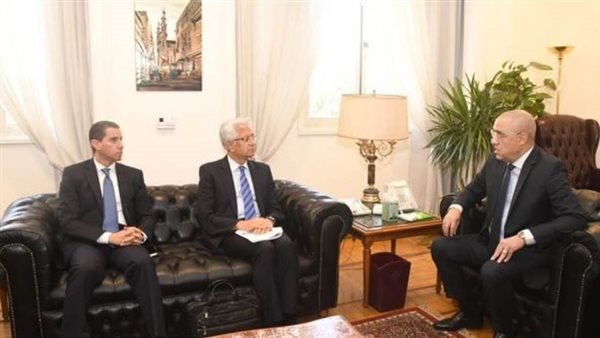 المدير التنفيذي للبنك الدولي يشيد بالنهضة العمرانية المصرية في عهد السيسي