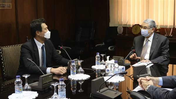 شاكر يبحث مع سفير كوريا تعزيز التعاون بين البلدين فى مجالات الكهرباء 