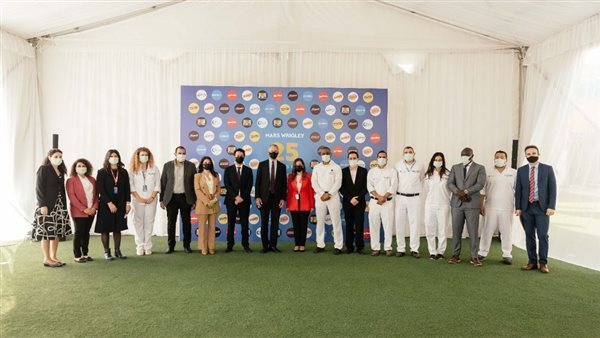 السفير الأمريكي يزور مصنع مارس ريجلي بمدينة السادس من أكتوبر