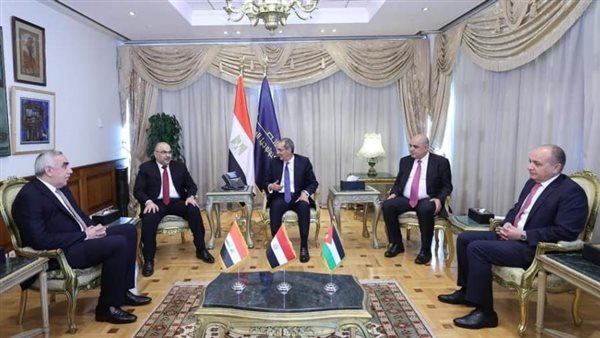 مباحثات مصرية عراقية أردنية في القاهرة لدعم التعاون بمجالات الاتصالات وتكنولوجيا المعلومات