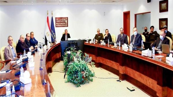 وزير الاتصالات يترأس اجتماعًا لمتابعة مشروع حصر وإدارة الثروة العقارية