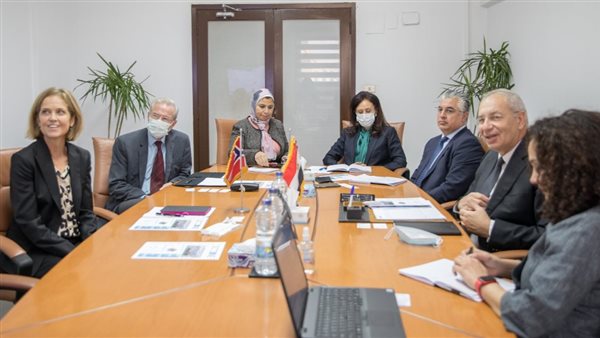 رئيس إقتصادية قناة السويس يلتقي سفيرة النرويج لبحث فرص الاستثمار