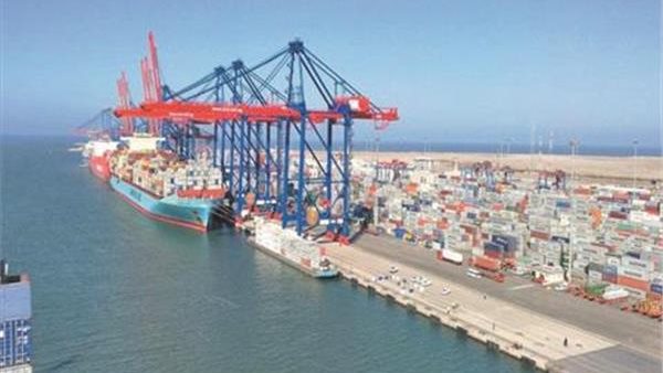 عودة الحركة الملاحية لموانئ المنطقة الاقتصادية 