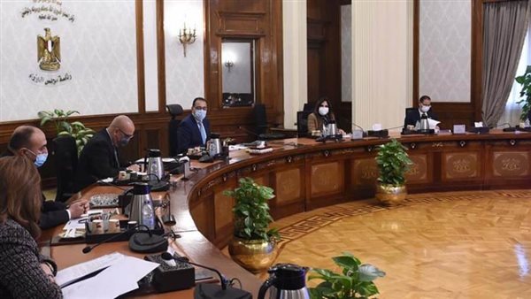 مدبولي يناقش التعديلات المقترحة لقواعد تنظيم الصناديق العقارية بحضور وكيل محافظ المركزي