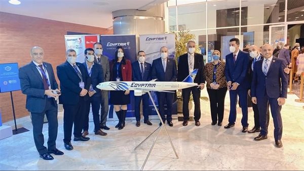 وزير الطيران يتفقد جناح مصر للطيران بمنتدى شباب العالم.. ويوجه بتقديم كافة التسهيلات لضيوف مصر