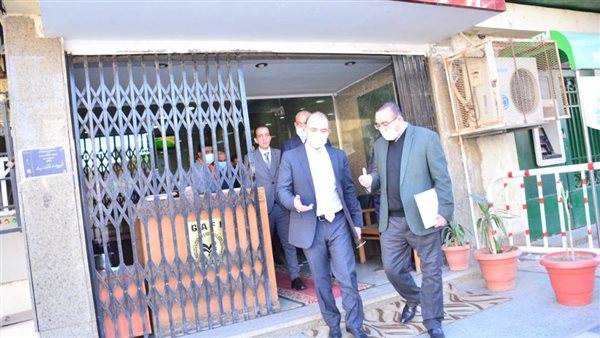 فريد يتفقد مكتب البورصة بسوهاج لتقديم كافة أوجه الدعم والمساندة للشركات المقيدة والترويج للسوق 