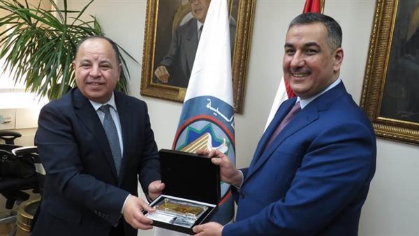وزير المالية يلتقي بمحافظ البنك المركزي العراقي