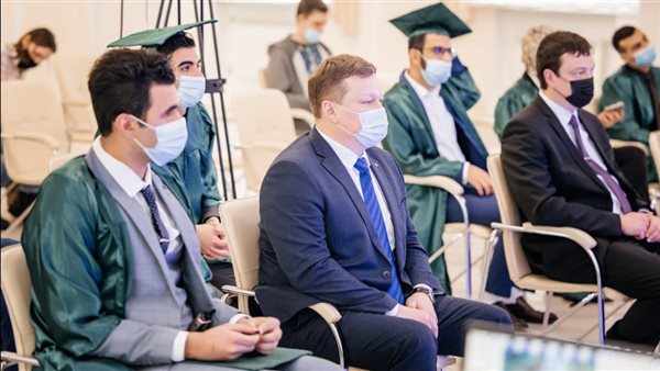 دفعة جديدة من طلاب الهندسة النووية المصريين يحصلون على شهادات التخرج من 