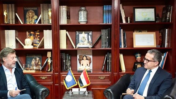 العناني يناقش مع رئيس مجموعة أكور العالمية فرص الاستثمار والتوسع في القطاع الفندقي 