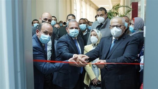 البنك الأهلي المصري يفتتح وحدة علاج ودراسات أمراض الأمعاء بمستشفى قصر العيني