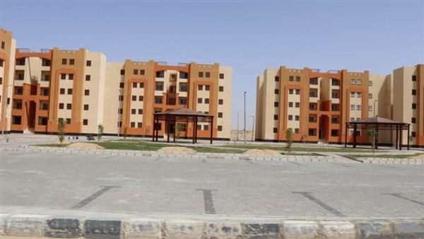 مسؤولو الإسكان يتابعون سير العمل بمشروعات الوزارة في 5 مدن