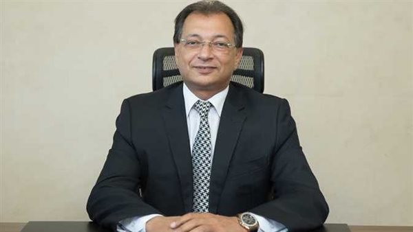 كريم سوس: البنك الأهلي يسعى لزيادة عملاء تحويل المرتبات الحكومية من حاملي بطاقات ميزة